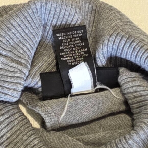 Lane Bryant Women Gray Cowl Neck Short Sleeve Sweater Top 2X 18 20 Classic Casua - Picture 4 of 6